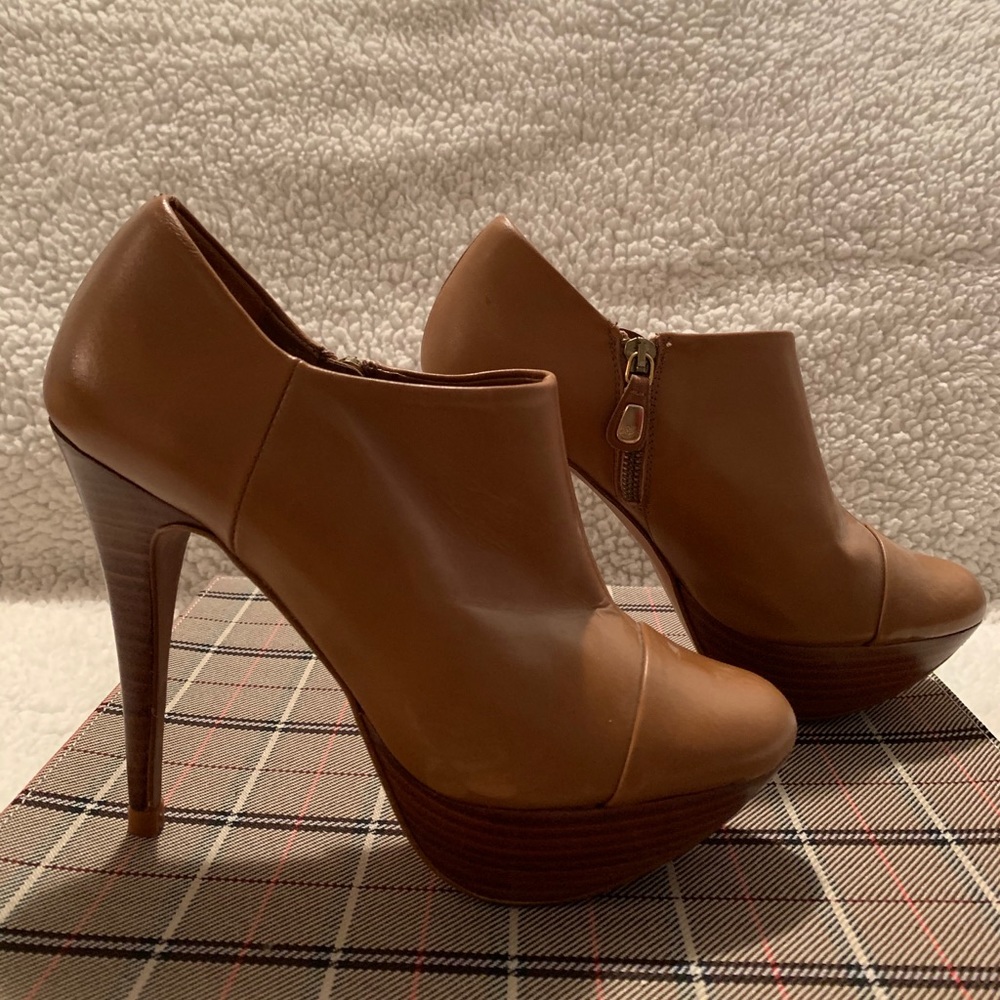 Zara ankle heeled boots, size 6.